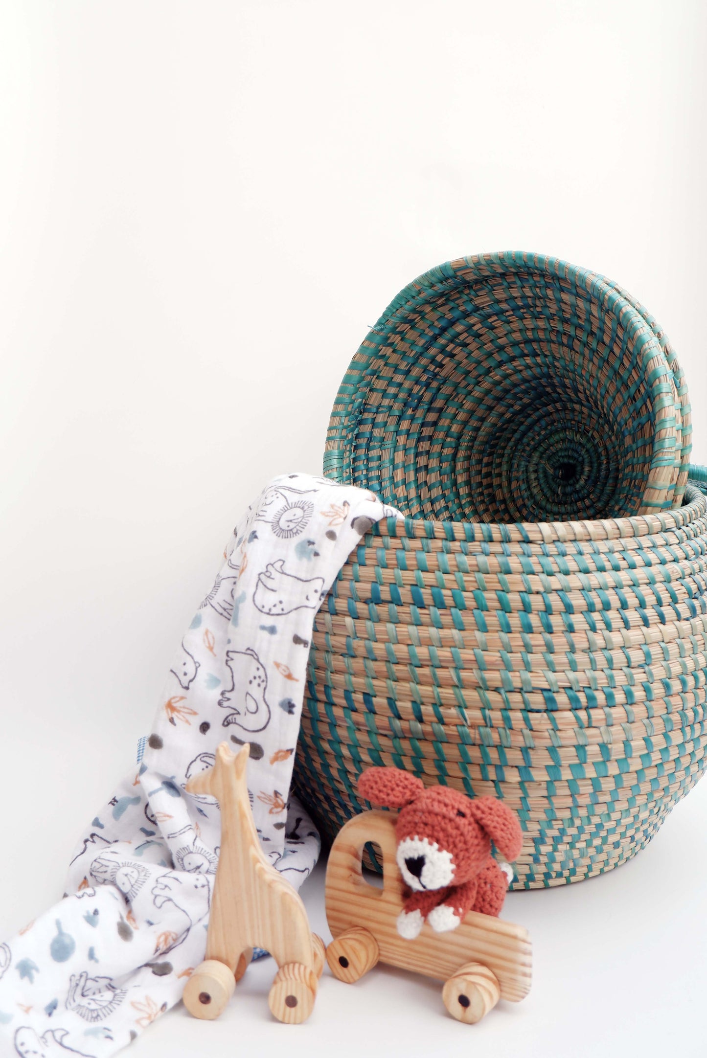 Hand Made Moonj Grass Pear Basket by Belviashi