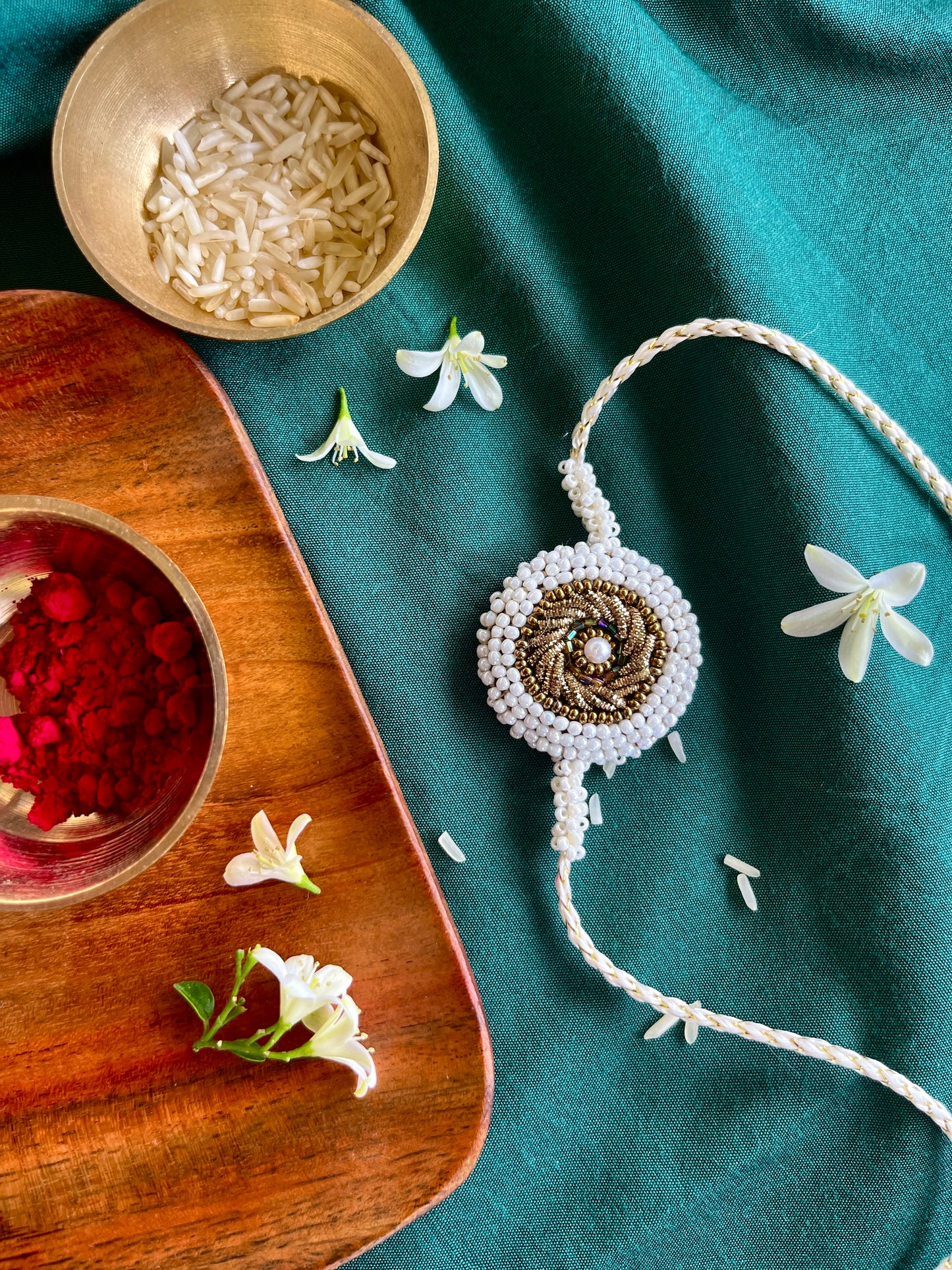 White & Gold Harmony Zardozi Rakhi