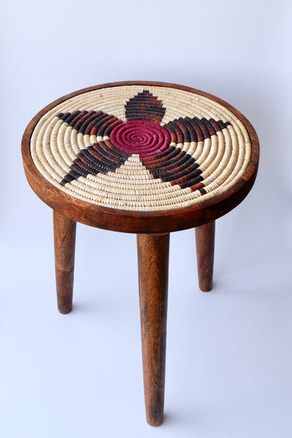 Arthat Moonj Grass - Mango Wood Table - Earthen Blossom